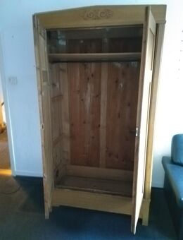 Schöner Schrank mit historischem Charme - Tübingen Zentrum