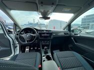 VW Touran IQ.Drive 1.0 TSI, Navi, ACC, RFK, PDC - Heilberscheid