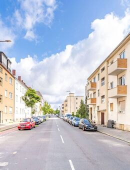 Balkonwohnung mit Renovierungspotenzial in zentralem Reinickendorf - Berlin