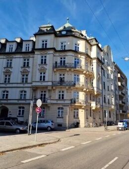 Traumhafte Altbauwohnung in bester Lage im Lehel direkt an der Isar - München