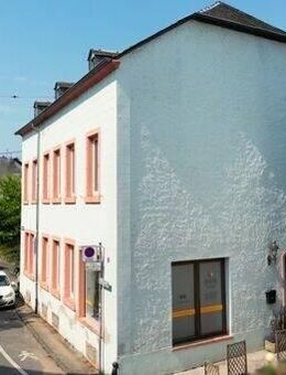 Großes Einfamilienhaus mit Innenhof und Scheune im Ortskern von Pfalzel - Trier