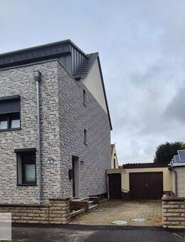 Fast am Ziel: Traumschöne, kernsanierte DHH - letzte Details in Ihrer Regie - Peine