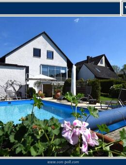 Elegantes Anwesen in schöner Wohnsiedlung mit Pool und herrlichem Garten! - Lichtenau (Bayern)