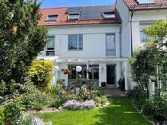 Top gepflegtes Reihenmittelhaus mit ca. 143,96 m² Wohnfläche, 2 Bädern und eingewachsenem Garten! - Kirchheim (München)