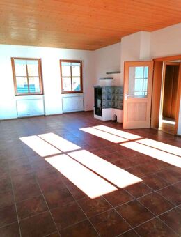 Sonnige Wohnung im 01. OG mit Kachelofen - 2 Zimmer- im OT Solla - Thurmansbang