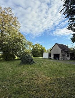 Einfamilienhaus mit großem Grundstück - sanierungsbedürftig mit Entwicklungspotenzial - Eichen