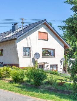 **Landliebe** Bauernhaus mit 3 Wohneinheiten + Nebengebäude (Stallungen, Scheune) - Much