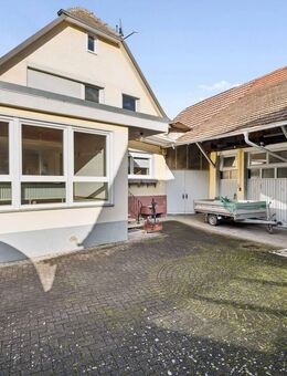 Sanierungsbedürftiges Zweifamilienhaus mit Garten & Scheune in Jechtingen - Sasbach (Kaiserstuhl)