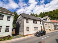 Zweifamilienhaus mit grünem Garten in idyllischer Lage an der Katze - Katzhütte