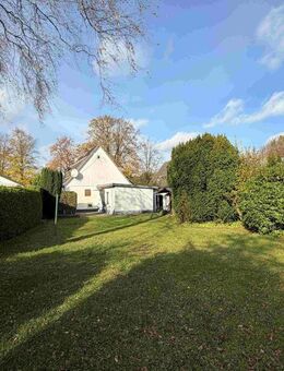 Charmantes Einfamilienhaus mit großem Grundstück und Modernisierungspotenzial in Uetersen - Uetersen