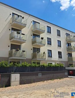 Heiligkreuzviertel: Zweizimmerwohnung mit Terrasse, EBK und Stellplatz (1-2 Personen) - Mainz