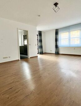 Zur Vermietung: Modernisierte bezugsfreie 2-Zi-Whg mit Balkon und Stellplatz in Scharnhausen - Ostfildern