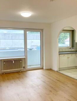 Gepflegte 3-Zimmer-Wohnung mit Einbauküche und Balkon in Tailfingen - Albstadt