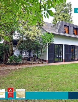 Konz: Freistehendes Einfamilienhaus mit schönem garten und drei Garagen in zentraler Lage - Konz