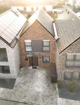 Citynah & energieeffizient: neuwertiges Reihenmittelhaus im KfW-55-Standard, Baujahr 2022! - Lingen (Ems)