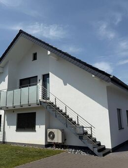 Modernes KfW 55-Haus mit Einliegerwohnung und exklusiven Extras in zentraler Lage von Leopoldshöhe - Leopoldshöhe