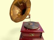 Gramophone "His Master's Voice" - Antik Deko - Berlin Mitte