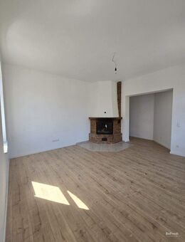 Sanierte 3 Zimmer Altbau-Wohnung (100 qm) in Apelern - Apelern