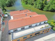 49 m² Dachterrasse! 3 Zi.-Neubau-Dachterrassenwohnung, idyllisch direkt am Alzufer gelegen! - Altenmarkt (Alz)