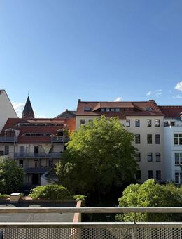 Freundliche 2-Raum-Wohnung in der City mit EBK, Balkon, Badewanne und Dusche, Stellplatz möglich - Görlitz