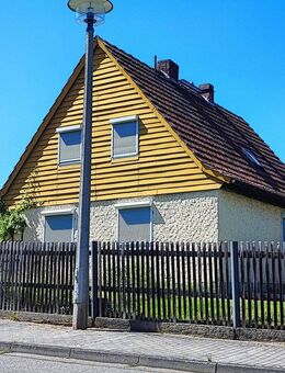 Wir verkaufen unsrer Oma ihr fein Häuschen - Altenburg