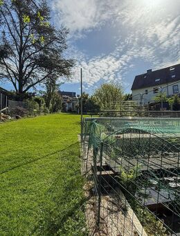 Großzügiges Einfamilienhaus mit Einliegerwohnung, Gartenidylle & Doppelgarage in Cronenberg - Wuppertal