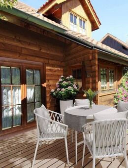 Gesundes Wohnen in hochwertigem Holzhaus mit ELW in massiver Blockbauweise in Fischach - Fischach