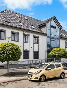Kernsanierte Wohnung mit moderner Ausstattung und sonnigem Balkon - Wilhelmshaven