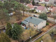 Zeitnah bezugsfrei: Bungalowhaus mit Terrasse, Keller und Renovierungsbedarf am Mellensee - Am Mellensee
