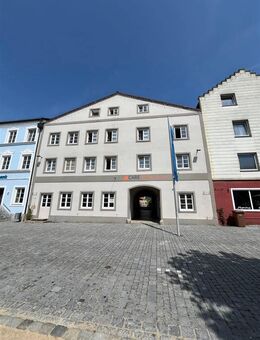 Historisches Mehrfamilienhaus am Marktplatz von Aidenbach - charmant, zentral und renditestark - Aidenbach