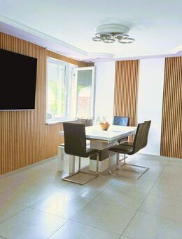 Einladendes 1-2 Familienhaus mit großem Garten und reichlich Platz für Ihre Ideen! - Eschenbach