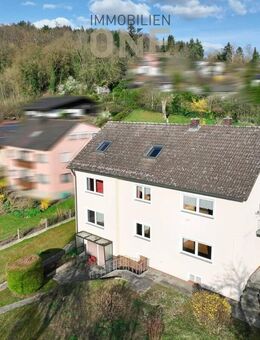 Mehrfamilienhaus in Top-Lage mit Entwicklungspotenzial & großem Grundstück - Nittendorf (Markt)