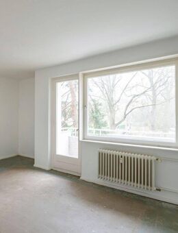 Lichtdurchflutet mit Südbalkon - bezugsfreie 3-Zi.-Wohnung im ruhigen Schloßstraßen-Kiez! - Berlin