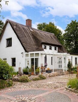 Ein Ort mit Seele - Reetdachidylle auf traumhaftem Gartengrundstück - Elpersbüttel