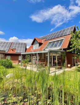 Two in One - Beeindruckendes Architektenhaus mit Einliegerwohnung und traumhaftem Garten in Gestorf! - Springe