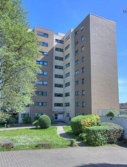 LICHTDURCHFLUTETE WOHNUNG MIT BALKON UND GARAGENPLATZ - Walheim