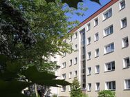 Wir sanieren! 2,5-Raum-Wohnung im Grünen mit großem Balkon - Großenhain