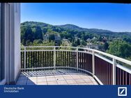 Bestlage mit Weitblick! Lichtdurchflutete- Drei-Zimmer- Wohnung, mit sonnigem Balkon. - Baden-Baden