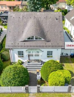 IMMOBERLIN.DE - Sehr attraktives Haus mit herrlichem Südwestgarten & Garage in familienfreundlicher Lage nahe Weißensee - Berlin