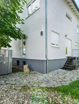 +++ freistehendes 1-Familien-Haus - ruhige & bequeme Lage - ebener West-Garten - Fernblick +++ - Gerlingen
