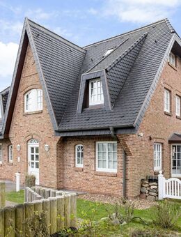 Aparte Obergeschosswohnung mit Kamin in toller Lage in Wenningstedt - Wenningstedt-Braderup (Sylt)