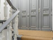Bezugsfrei ab 01.10.2025: 2-Zimmer-Altbauklassiker! - Berlin