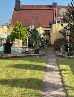 Großzügiges Reihenendhaus mit Traumgrundstück im Norden von Stendal - Stendal (Hansestadt)