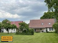 **Großzügige Doppelhaushälfte** mit großem Grundstück und freiem Blick - Bülow