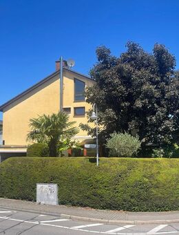 Charmantes Reiheneckhaus mit 6,5 Zimmern, einem Gartenparadies und beheiztem Wintergarten - Konstanz