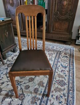 4 "alte" Esszimmer Stühle aus der Zeit um 1950. Massivholz, passend zum ebenfalls eingestelltem Esstisch - Wehr (Rheinland-Pfalz)