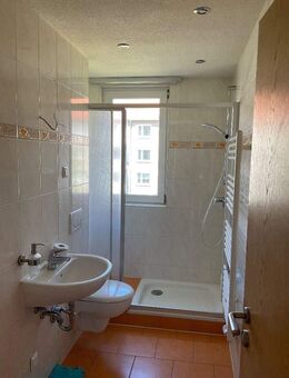 WBG -bezugsfertige 3 Zimmerwohnung, Bad mit Dusche u. Balkon! - Brandenburg (Havel)