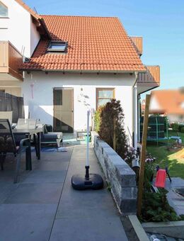 Attraktive Maisonette im Erdgeschoss mit Souterrain, Garten und TG Stellplatz - Fischach