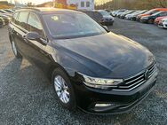 VW Passat Variant, 2.0 TDI Business Schwenkbar PDCvo hi Front, Jahr 2021 - Boxberg (Baden-Württemberg)