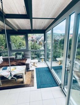 Saniertes Ein- bis Zweifamilienhaus mit traumhaftem Wintergarten - Alheim